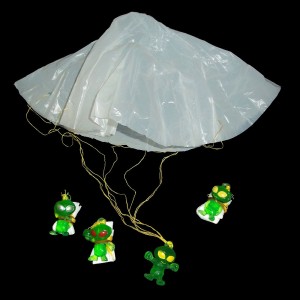 RTD-236912 : 12-Pack Green Alien Paratroopers Parachute Space Aliens at HatsForDogs.com