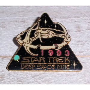 RTD-4055 : Paramount Star Trek Deep Space Nine DS9 Collectible Pin at HatsForDogs.com